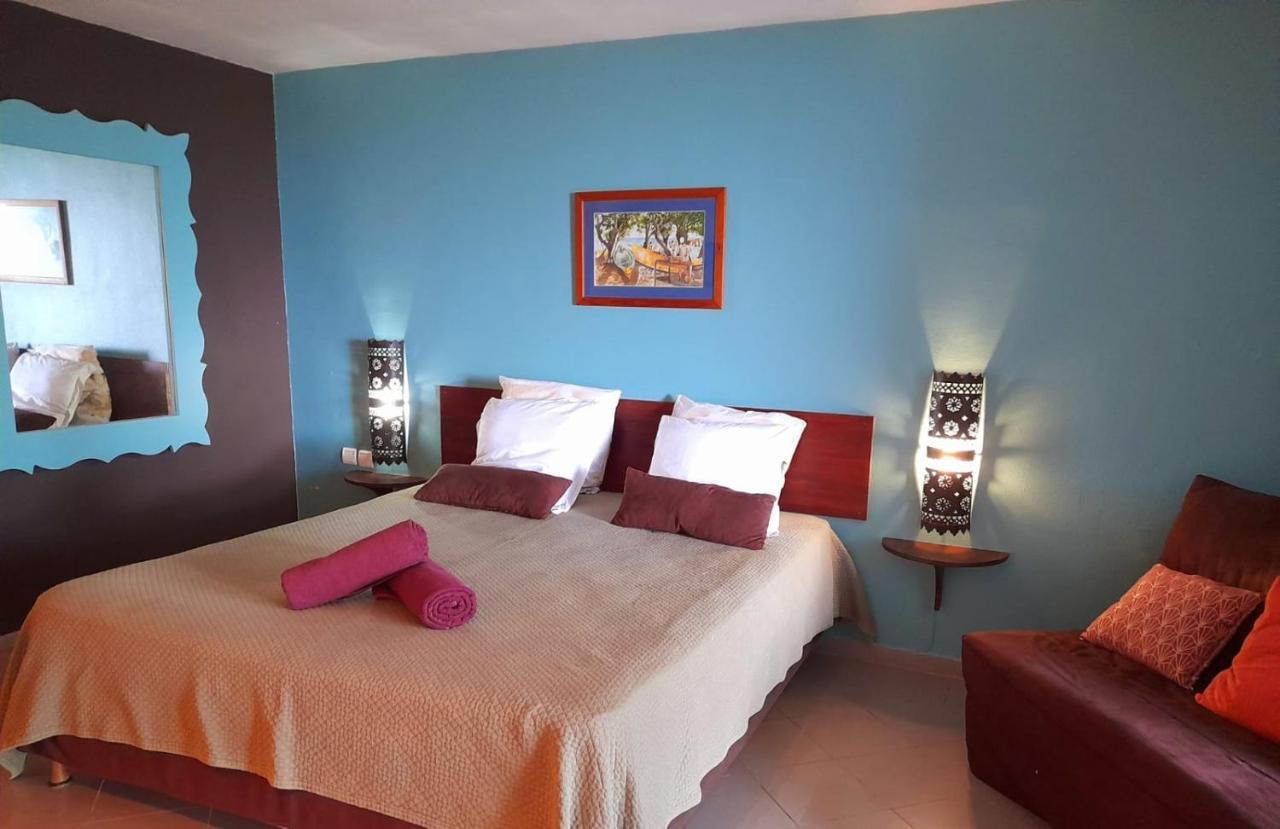 Ilet Bleu Studio Cosy Rdc Vue Mer Et Jardin - Acces Direct Plage Le Gosier  Extérieur photo