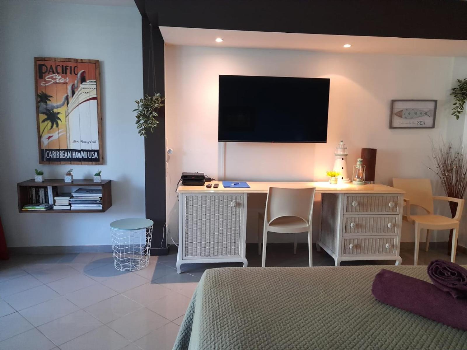 Ilet Bleu Studio Cosy Rdc Vue Mer Et Jardin - Acces Direct Plage Le Gosier  Extérieur photo