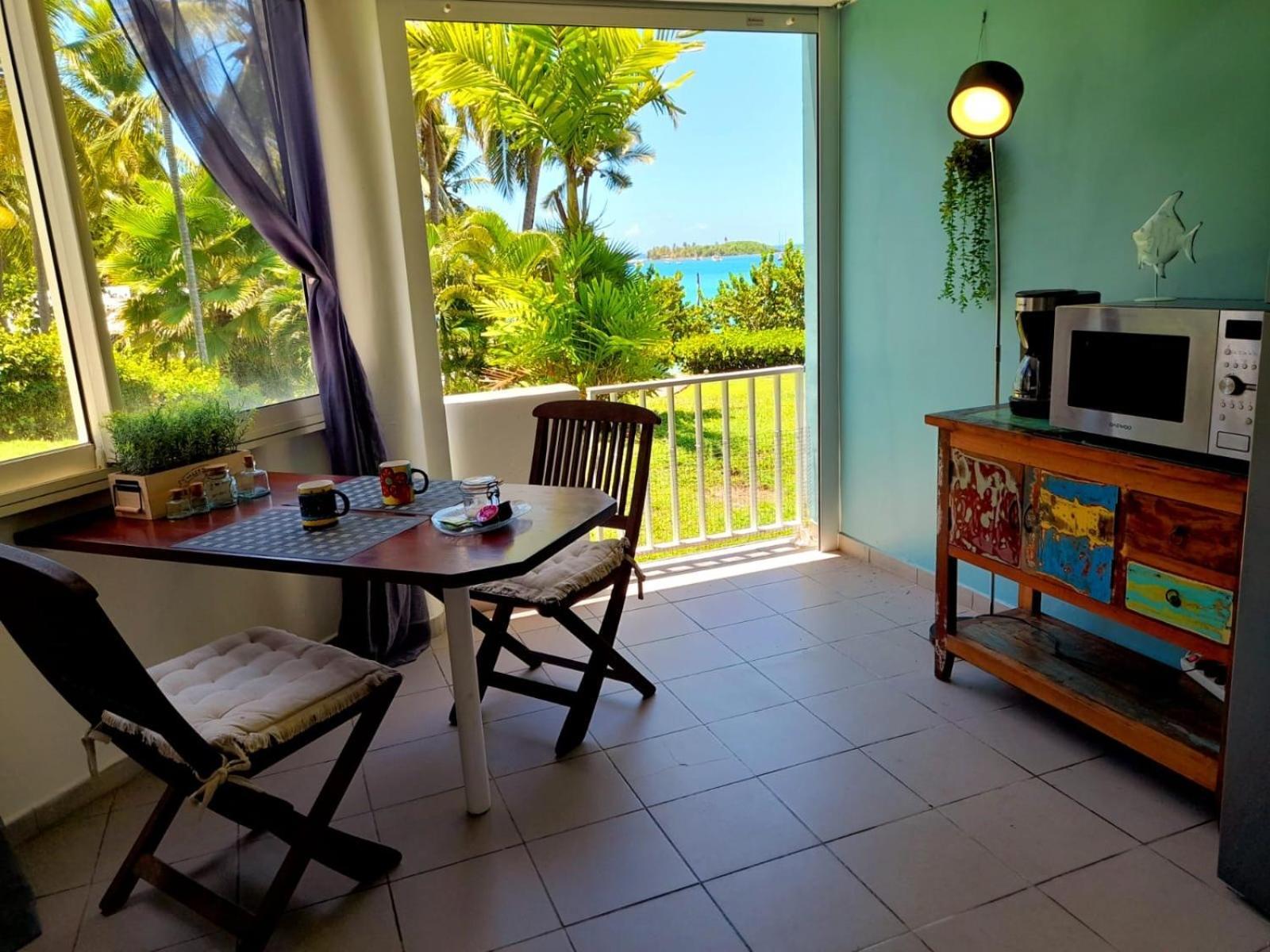 Ilet Bleu Studio Cosy Rdc Vue Mer Et Jardin - Acces Direct Plage Le Gosier  Extérieur photo
