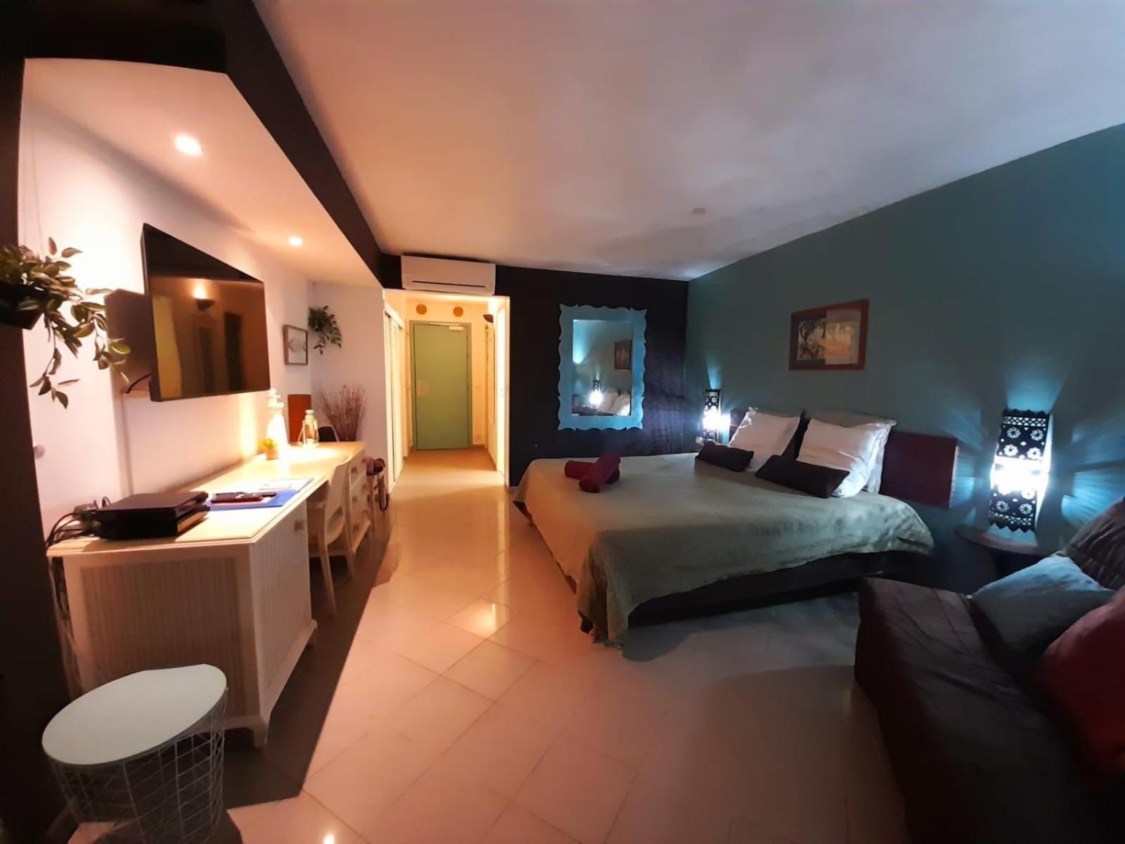 Ilet Bleu Studio Cosy Rdc Vue Mer Et Jardin - Acces Direct Plage Le Gosier  Extérieur photo