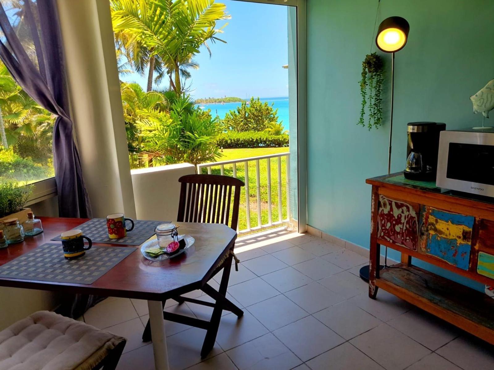 Ilet Bleu Studio Cosy Rdc Vue Mer Et Jardin - Acces Direct Plage Le Gosier  Extérieur photo